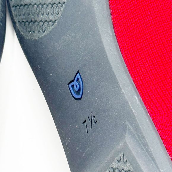 ROTHY'S Women's Comfortable Pointed-Toe Knit Upper Flats in Red Size 7.5 NWOB - Picture 7 of 14